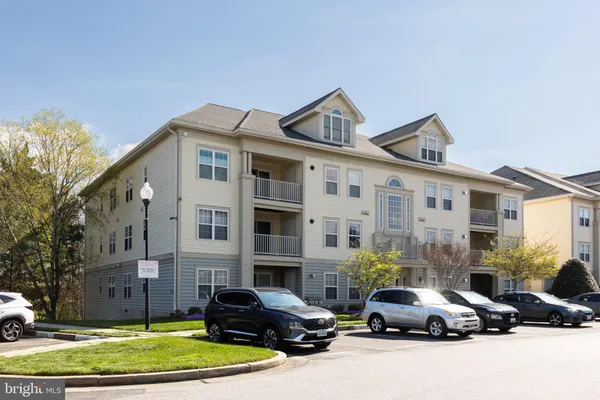 $325,000 | 9101 Gracious End Court, Unit 204, Columbia, MD 21046