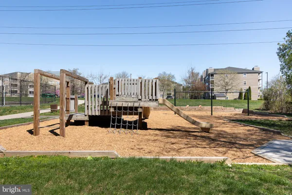 $325,000 | 9101 Gracious End Court, Unit 204, Columbia, MD 21046