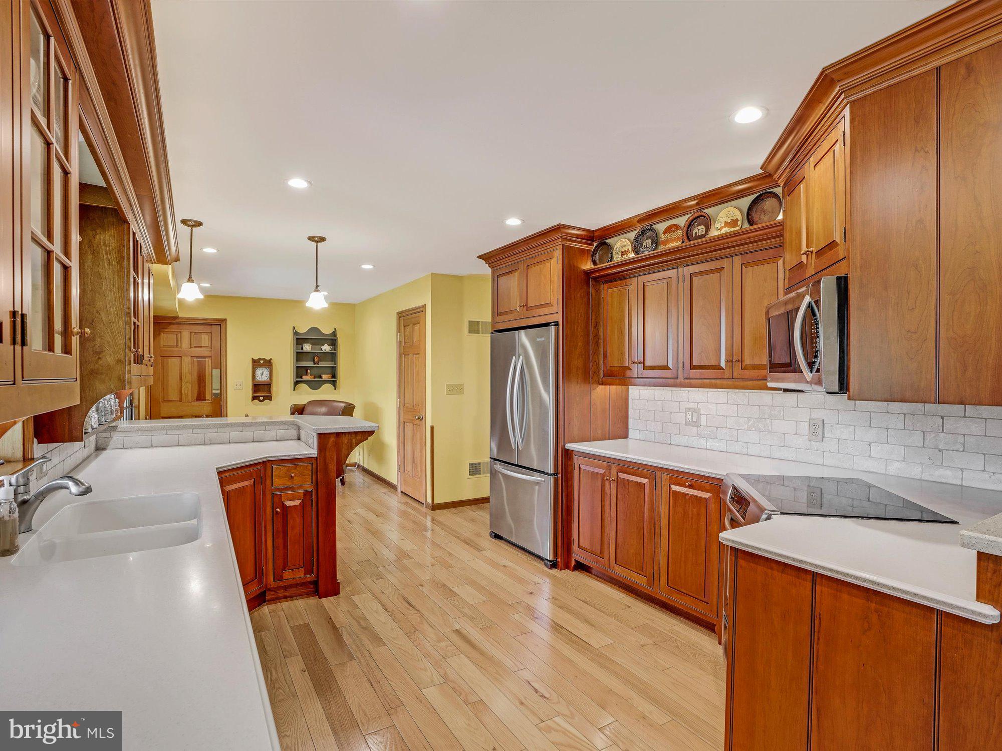 947 Iron Bridge Road Mount Joy, PA 17552 - Photo 9 of 42 Gallery Image 9