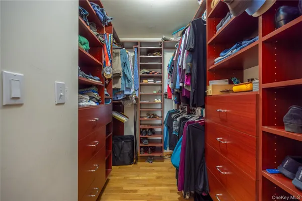 $979,000 | 4 Cristin Court, Stony Point, NY 10980