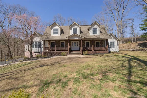 $979,000 | 4 Cristin Court, Stony Point, NY 10980