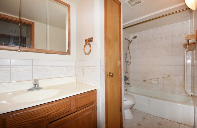 916 Olive Road, Unit 1B Homewood, IL 60430 - Photo 24 of 25