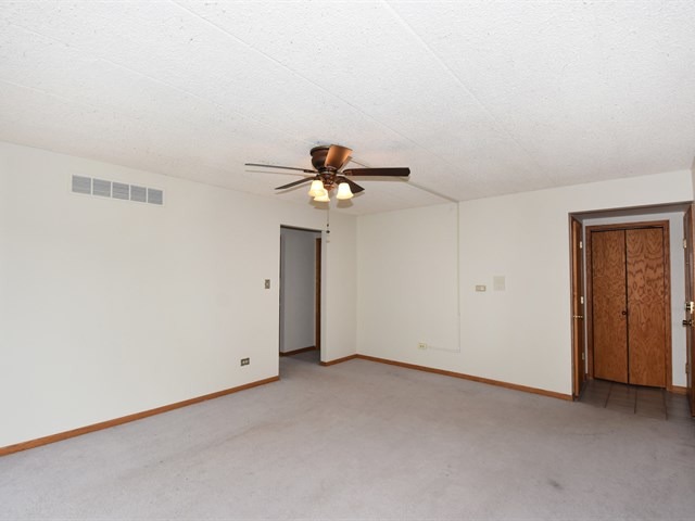 916 Olive Road, Unit 1B Homewood, IL 60430 - Photo 4 of 25