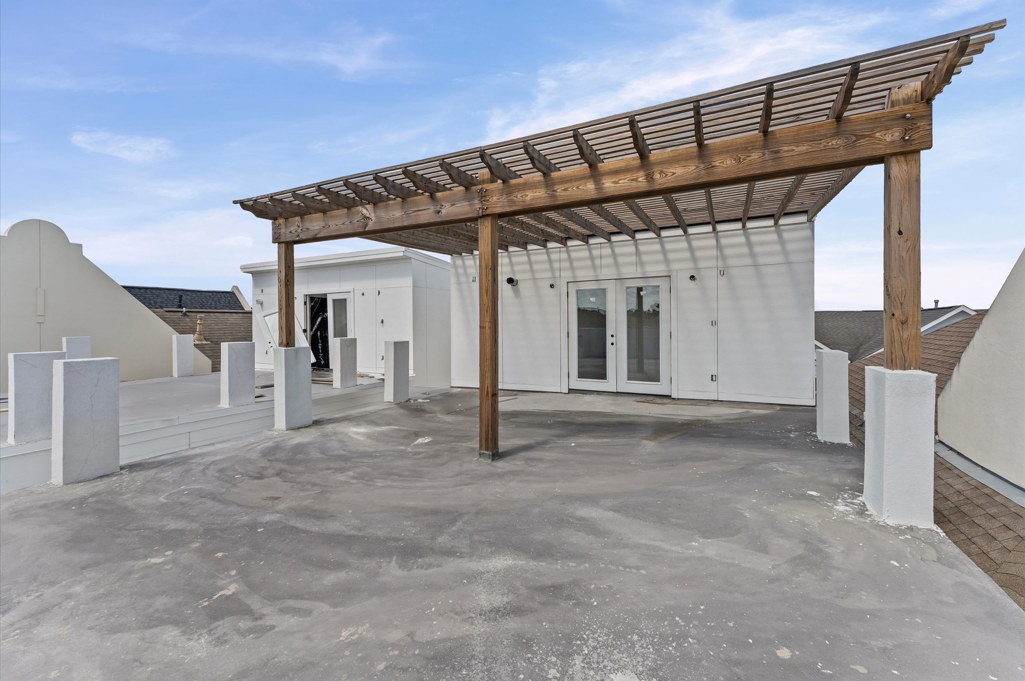 918 Patterson Street Houston, TX 77007 - Photo 27 of 27 a view of a house with a large window
