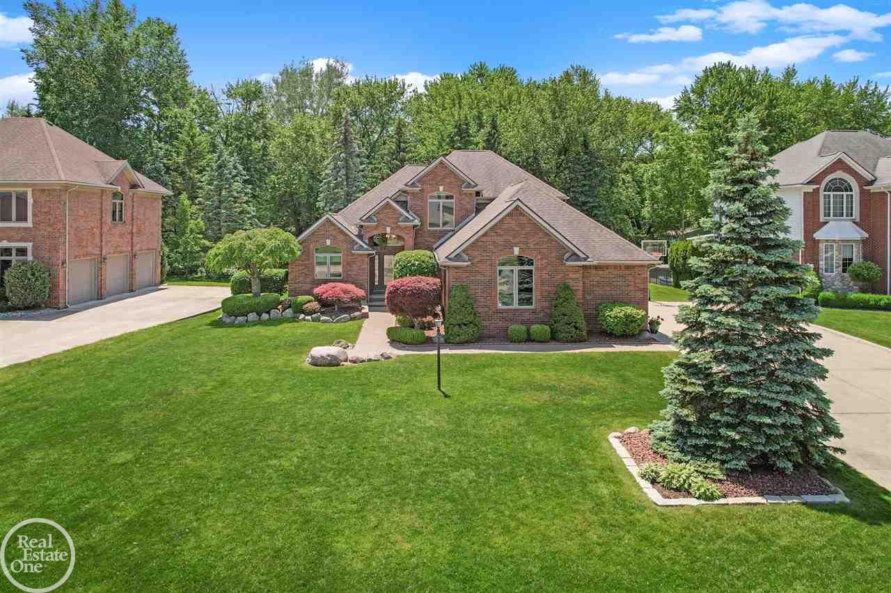49446 Compass Point Drive Chesterfield, MI 48047 - Photo 2 of 50