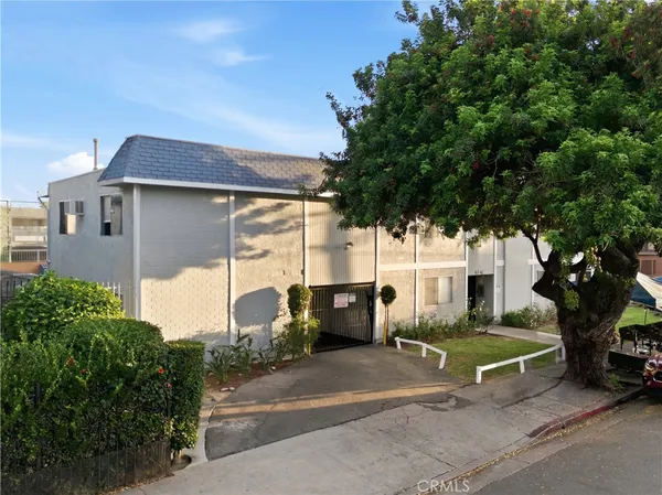 $2,350,000 | 14542 Saticoy Street, Van Nuys, CA 91405