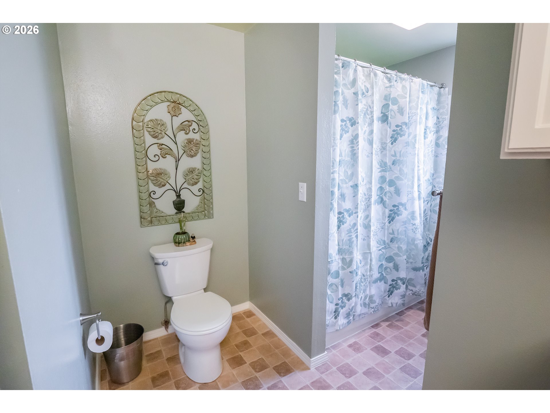 4483 Thunderbird Street Eugene, OR 97404 - Photo 18 of 33