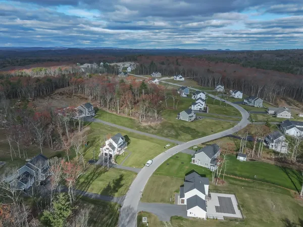 $1,120,000 | 52 Daniel Road, Derry, NH 03038