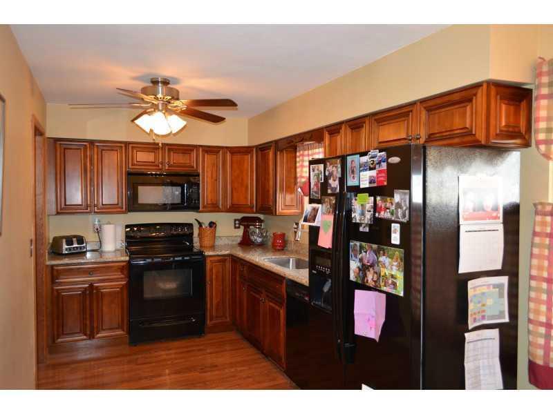 4435 New Carlisle Springfield, OH 45504 - Photo 3 of 25