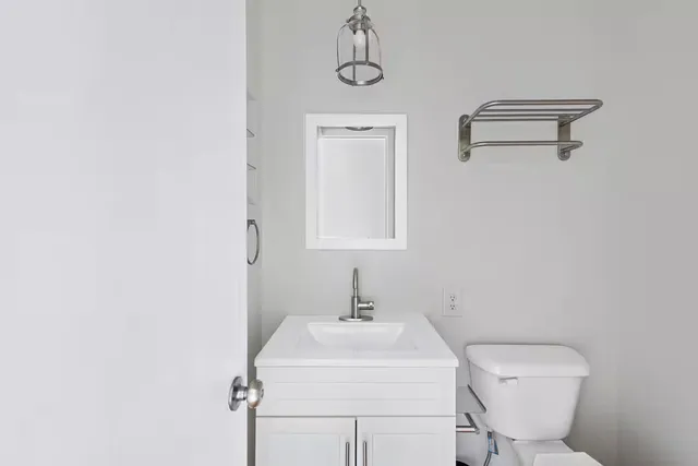 $319,000 | 40 Bee Street, Unit 306, Charleston, SC 29403