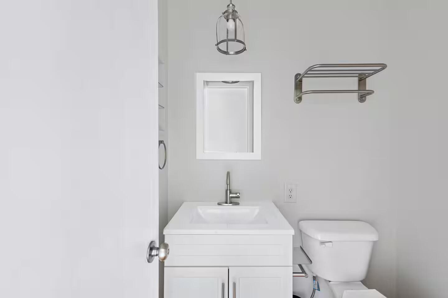 40 Bee Street, Unit 306 Charleston, SC 29403 - Photo 14 of 22 Bathroom 2