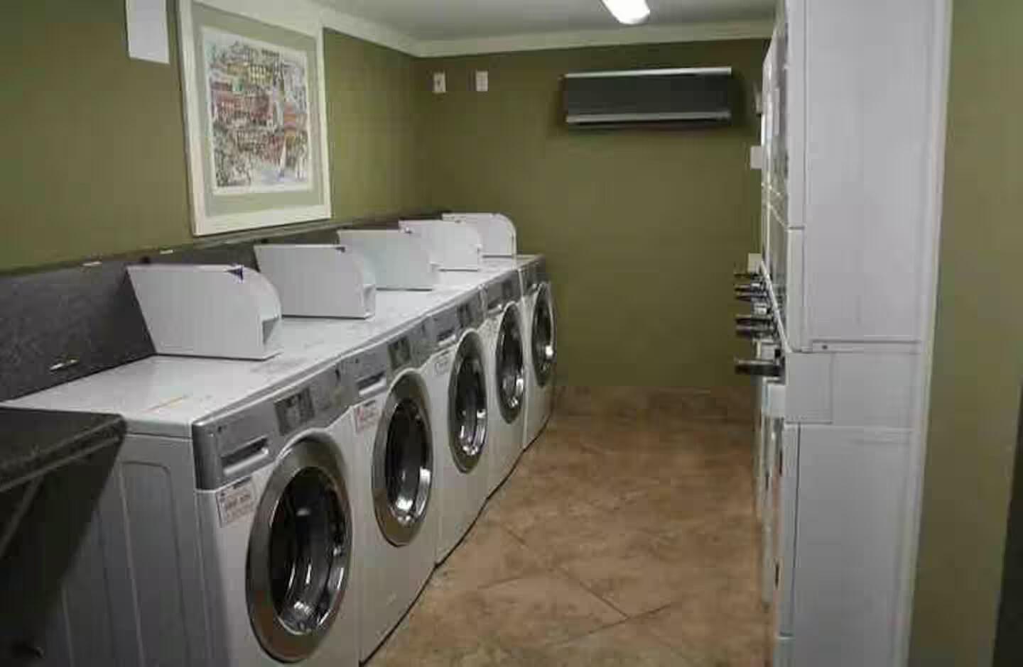 40 Bee Street, Unit 306 Charleston, SC 29403 - Photo 16 of 22 Shard Laundry