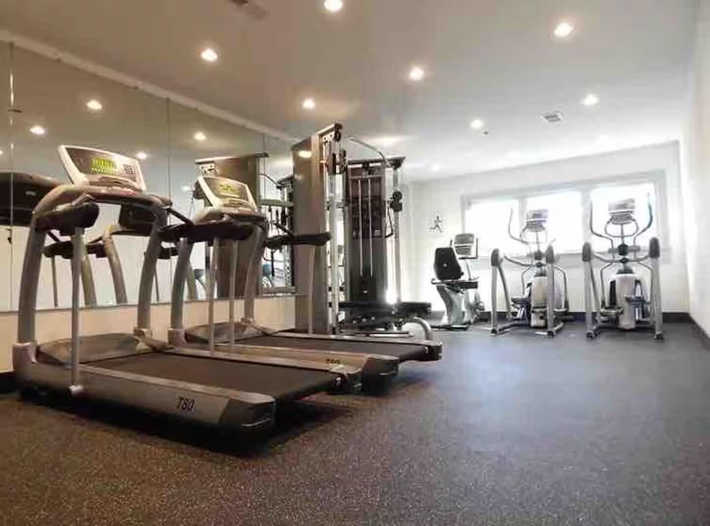 40 Bee Street, Unit 306 Charleston, SC 29403 - Photo 18 of 22 Exercise Area