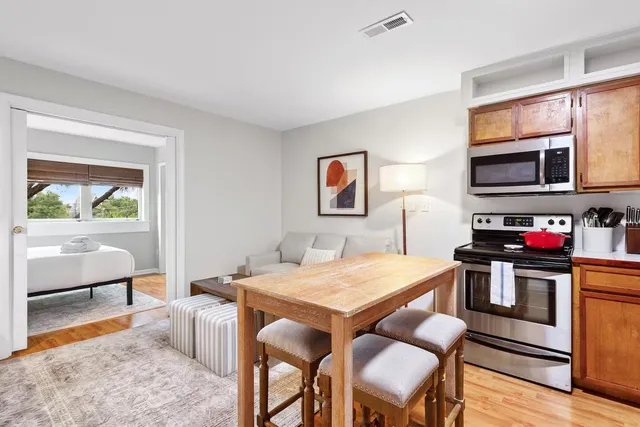 $319,000 | 40 Bee Street, Unit 306, Charleston, SC 29403