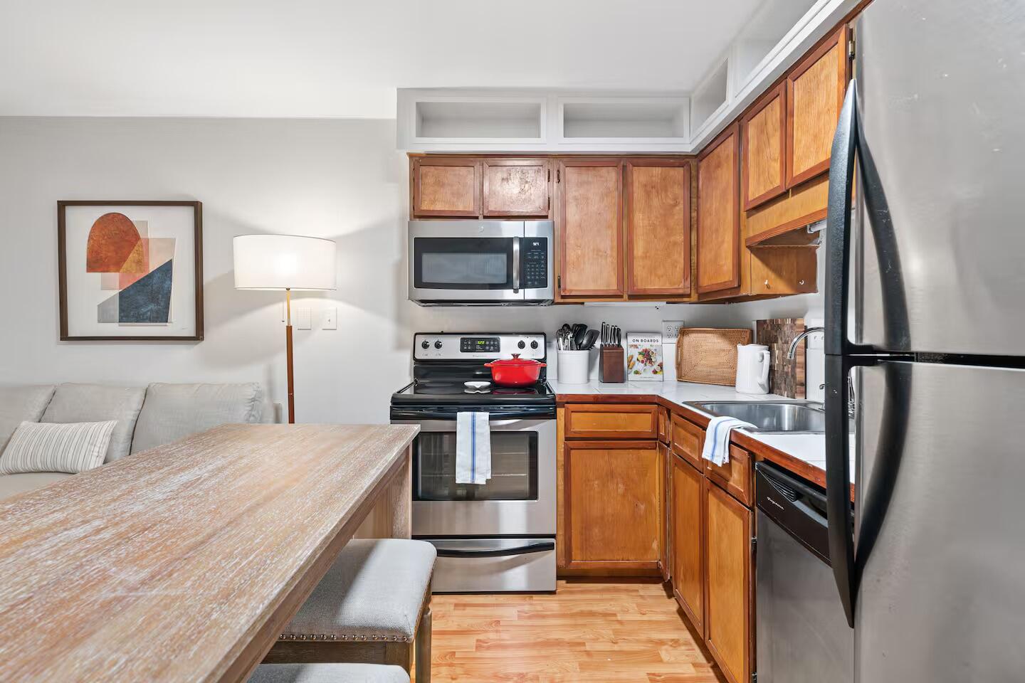 40 Bee Street, Unit 306 Charleston, SC 29403 - Photo 2 of 22 Kitchen