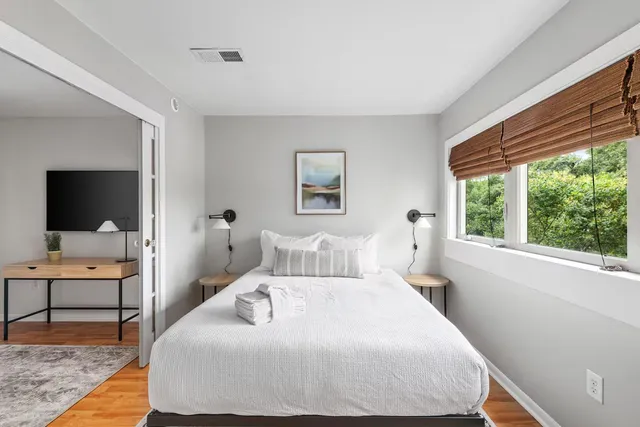 $319,000 | 40 Bee Street, Unit 306, Charleston, SC 29403