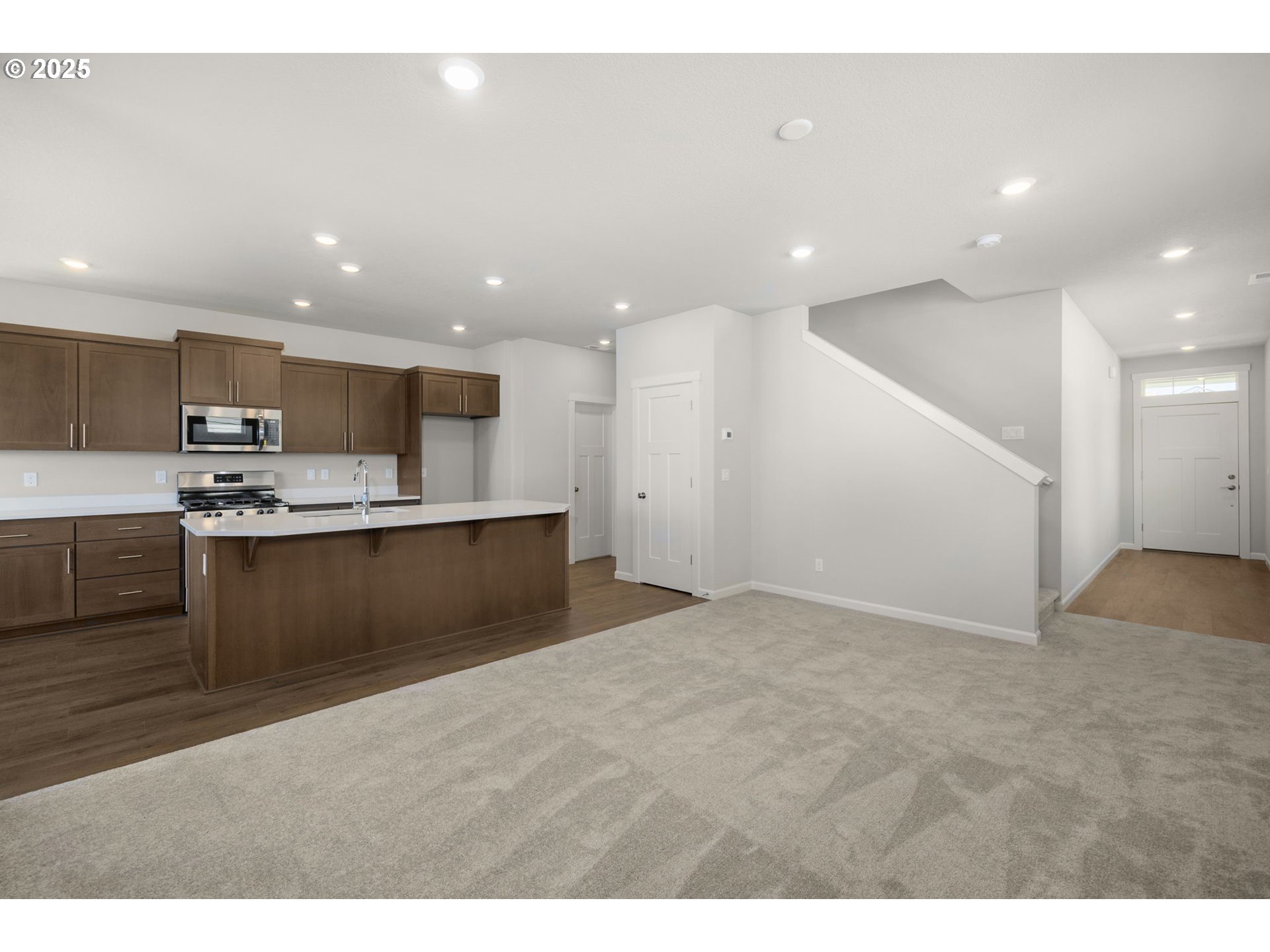 1418 Southeast Logan Parkway Albany, OR 97322 - Photo 12 of 39