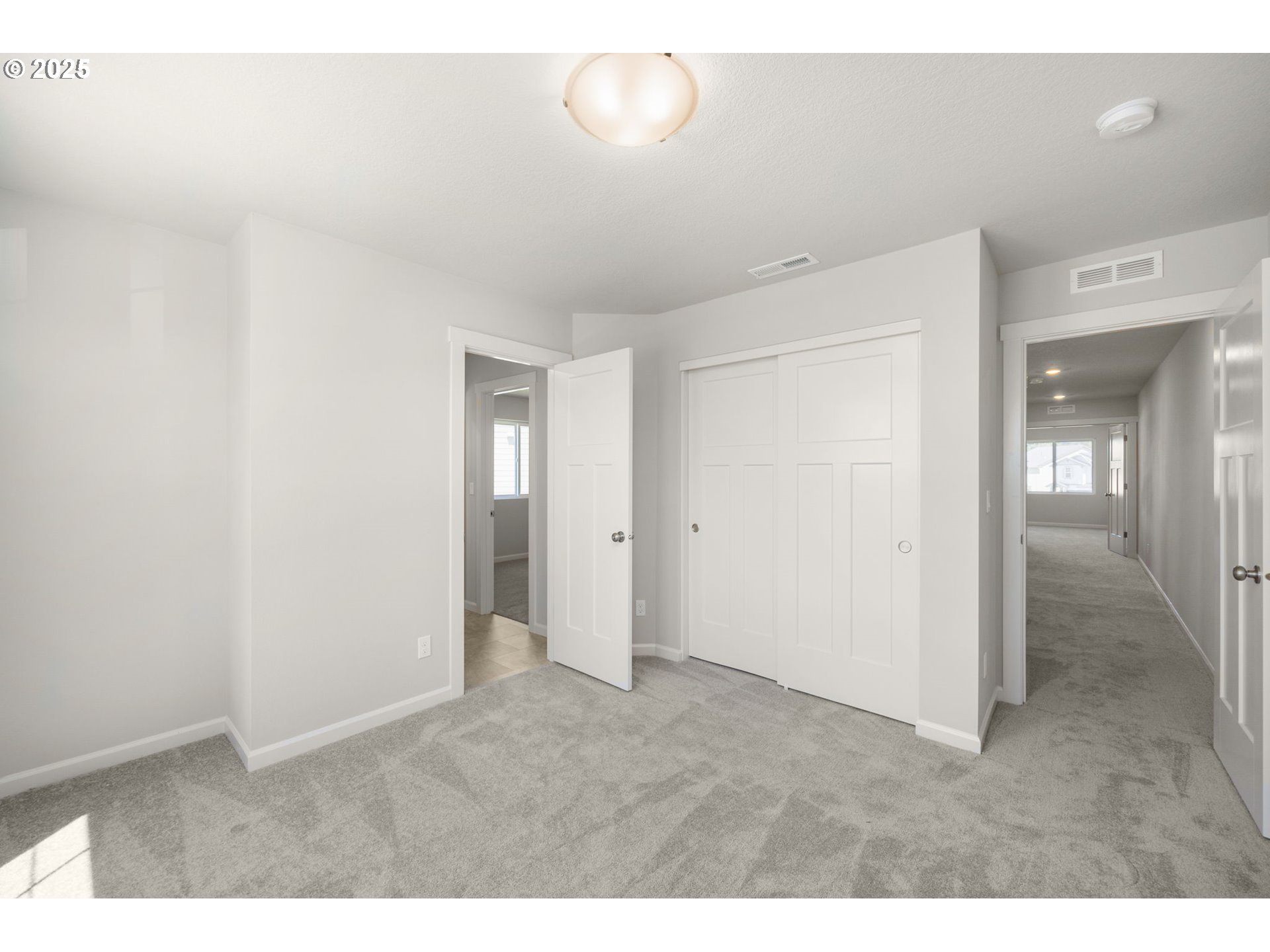 1418 Southeast Logan Parkway Albany, OR 97322 - Photo 19 of 39