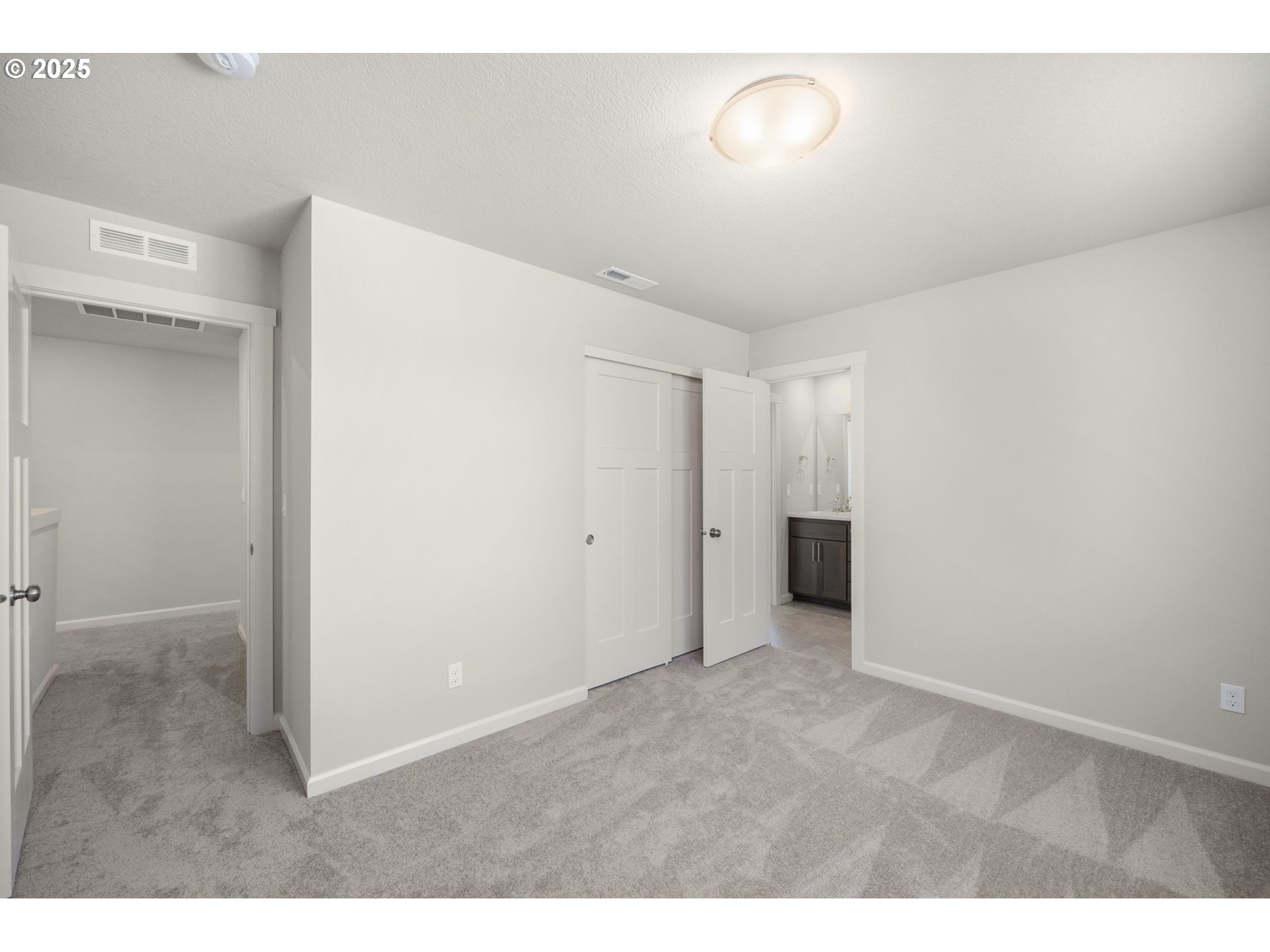 1418 Southeast Logan Parkway Albany, OR 97322 - Photo 21 of 39