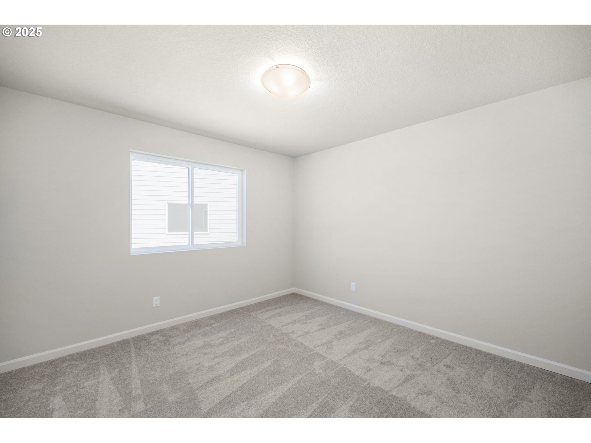 1418 Southeast Logan Parkway Albany, OR 97322 - Photo 31 of 39