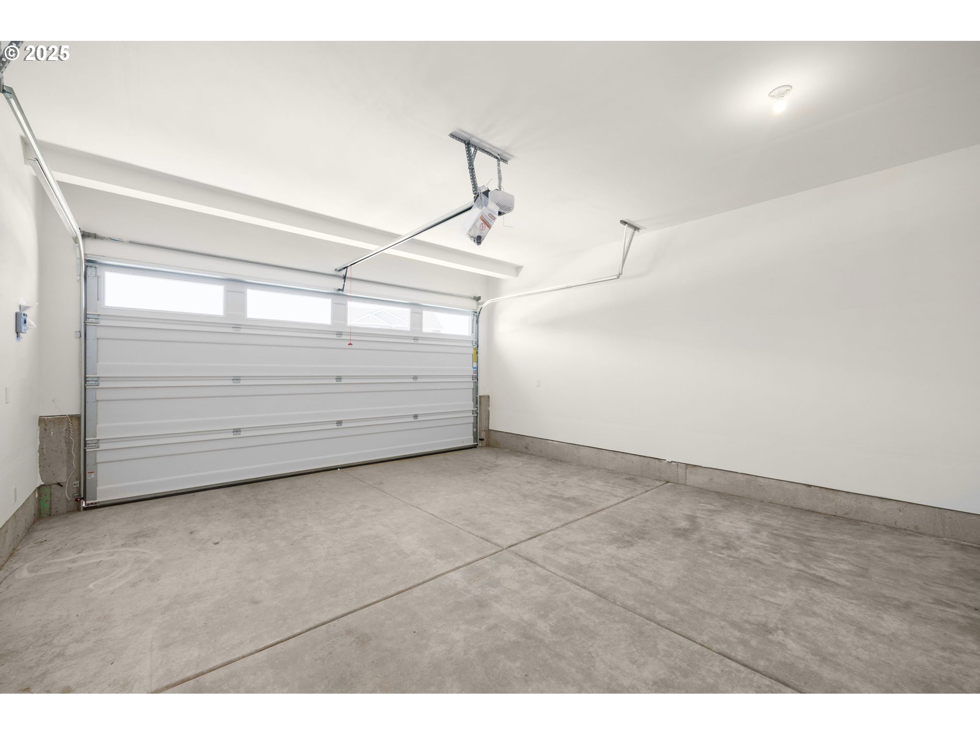 1418 Southeast Logan Parkway Albany, OR 97322 - Photo 35 of 39