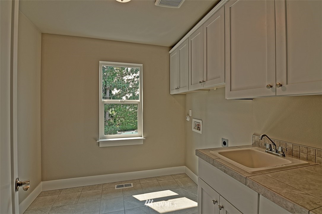 517 Vernon Road Lake Stevens, WA 98258 - Photo 10 of 12 Gallery Image 10