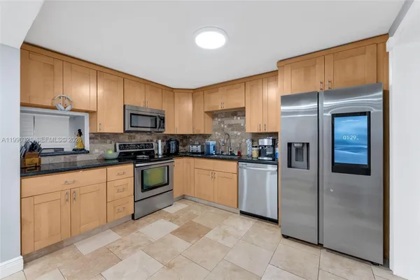 $199,999 | 7653 Northwest 79th Avenue, Unit 109, Tamarac, FL 33321