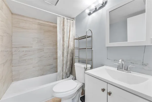 $199,999 | 7653 Northwest 79th Avenue, Unit 109, Tamarac, FL 33321