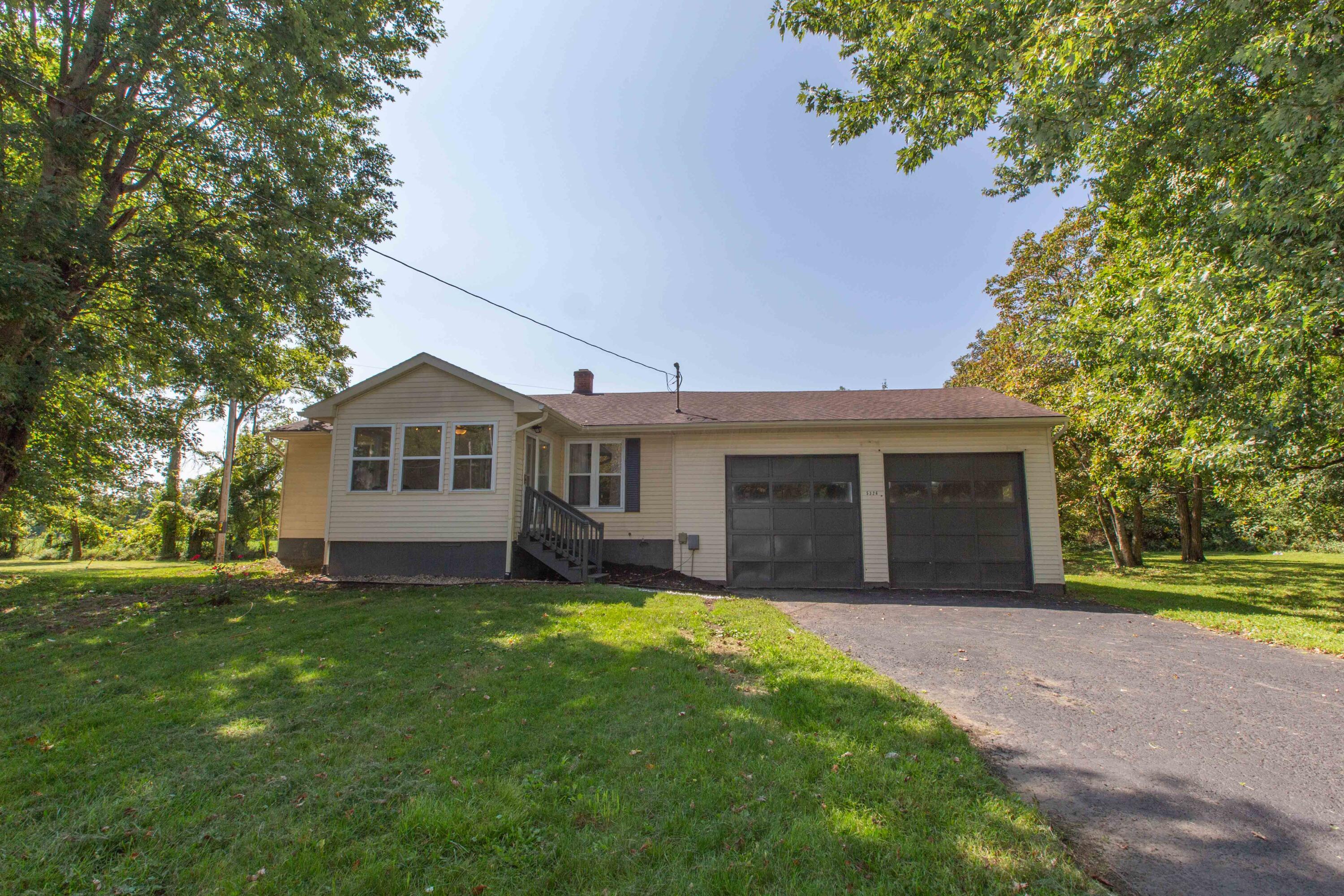5326 Columbia Road Southwest Pataskala, OH 43062 - Photo 2 of 29 Front of Home