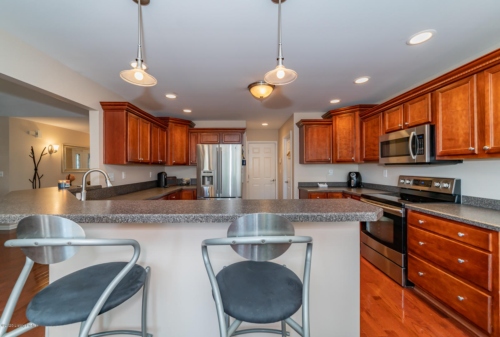 7415 Ridan Way Louisville, KY 40214 - Photo 13 of 31 7415 Ridan Way L-26