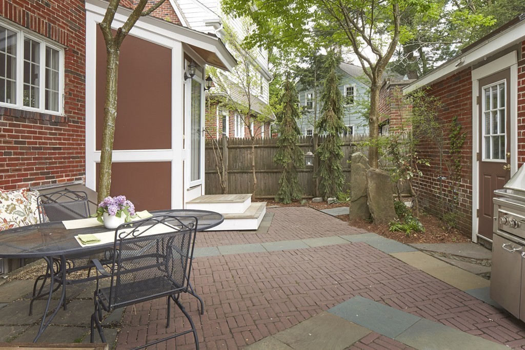 15 Preble Gardens Road Belmont, MA 02478 - Photo 11 of 12 Gallery Image 11