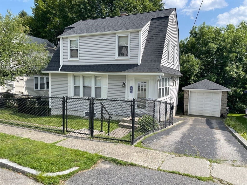 39 Barnard Road Worcester, MA 01605 - Photo 1 of 20 Gallery Image 1