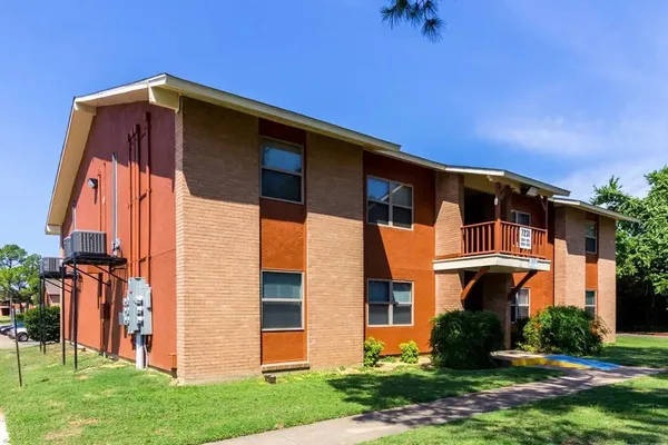 $1,114 | 7203 South Great Trinity Forest Way, Dallas, TX 75217