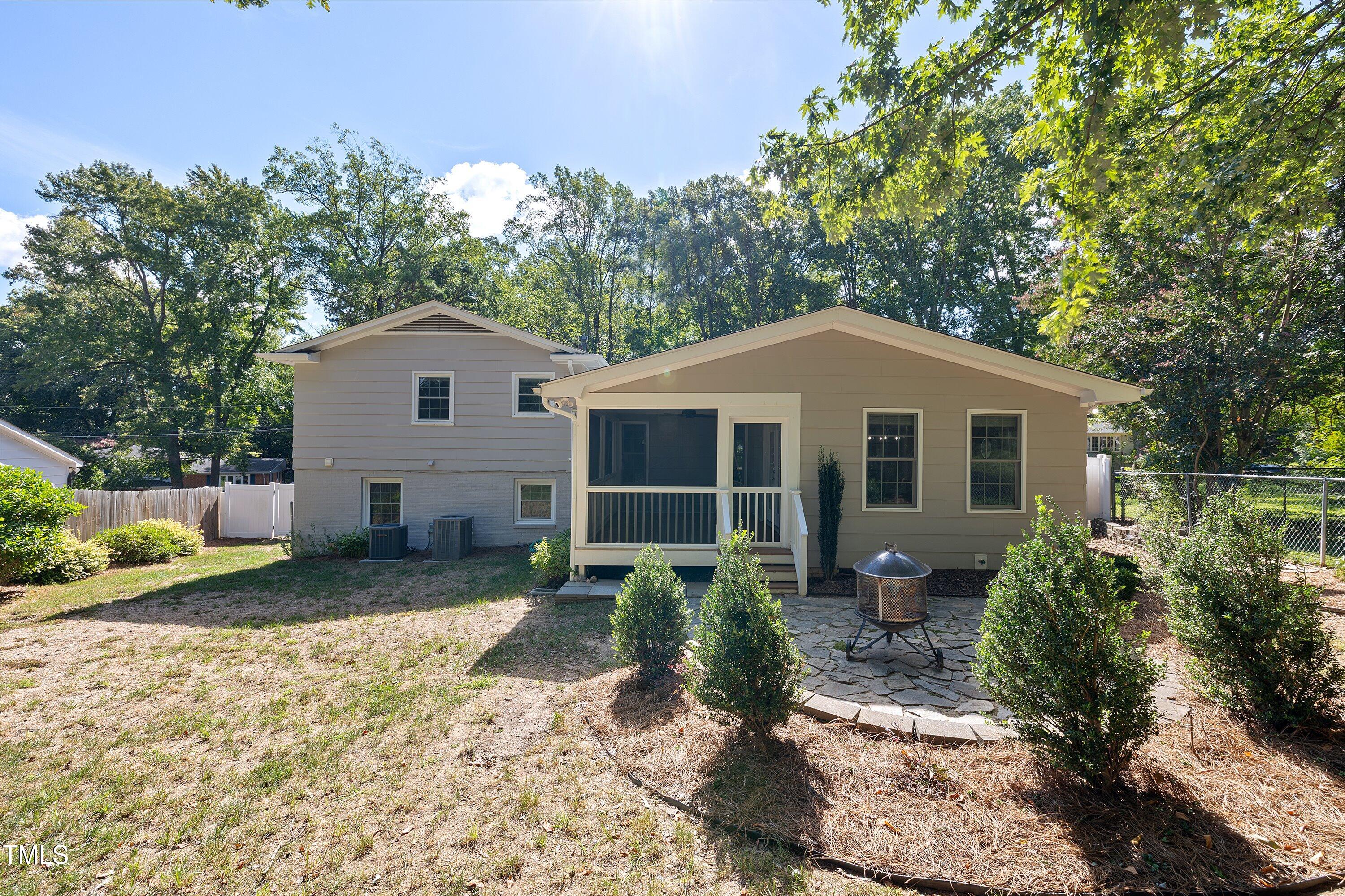 405 East Rowan Street Raleigh, NC 27609 - Photo 42 of 52 42-405 E Rowan _7001
