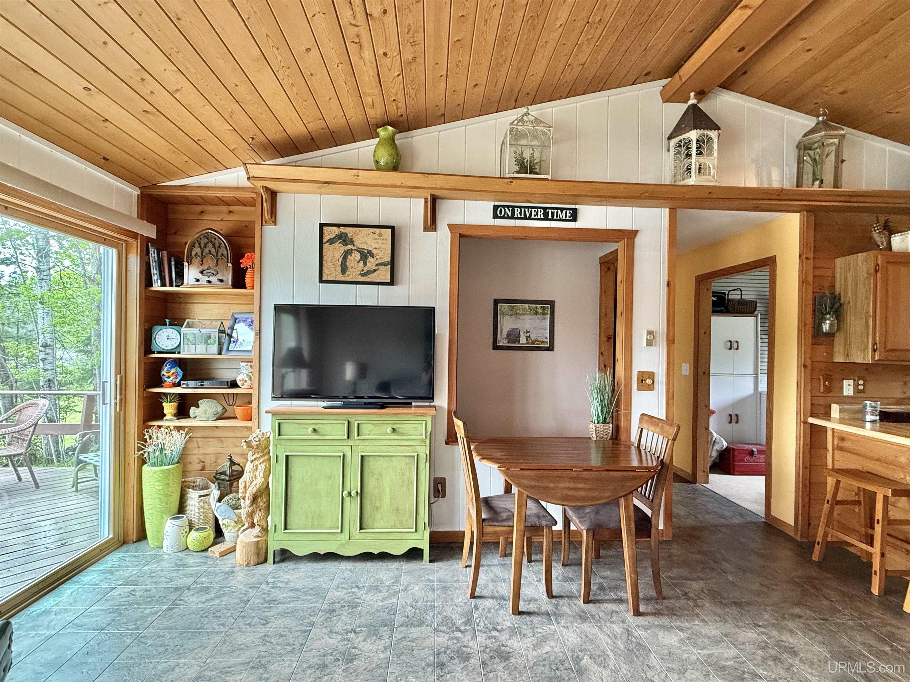 836 Menominee River Road Florence, WI 54121 - Photo 4 of 16 Gallery Image 4