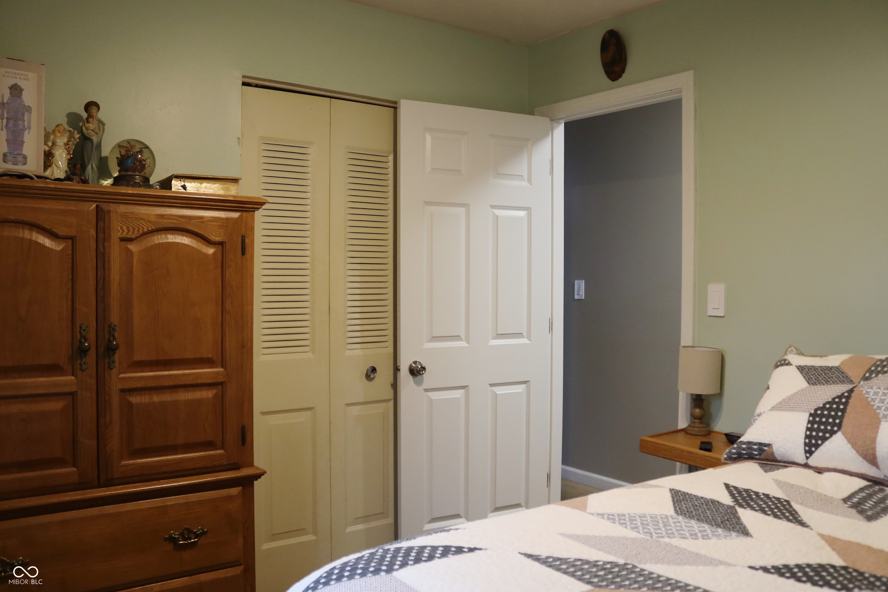 908 Summer Road Greenwood, IN 46143 - Photo 9 of 11