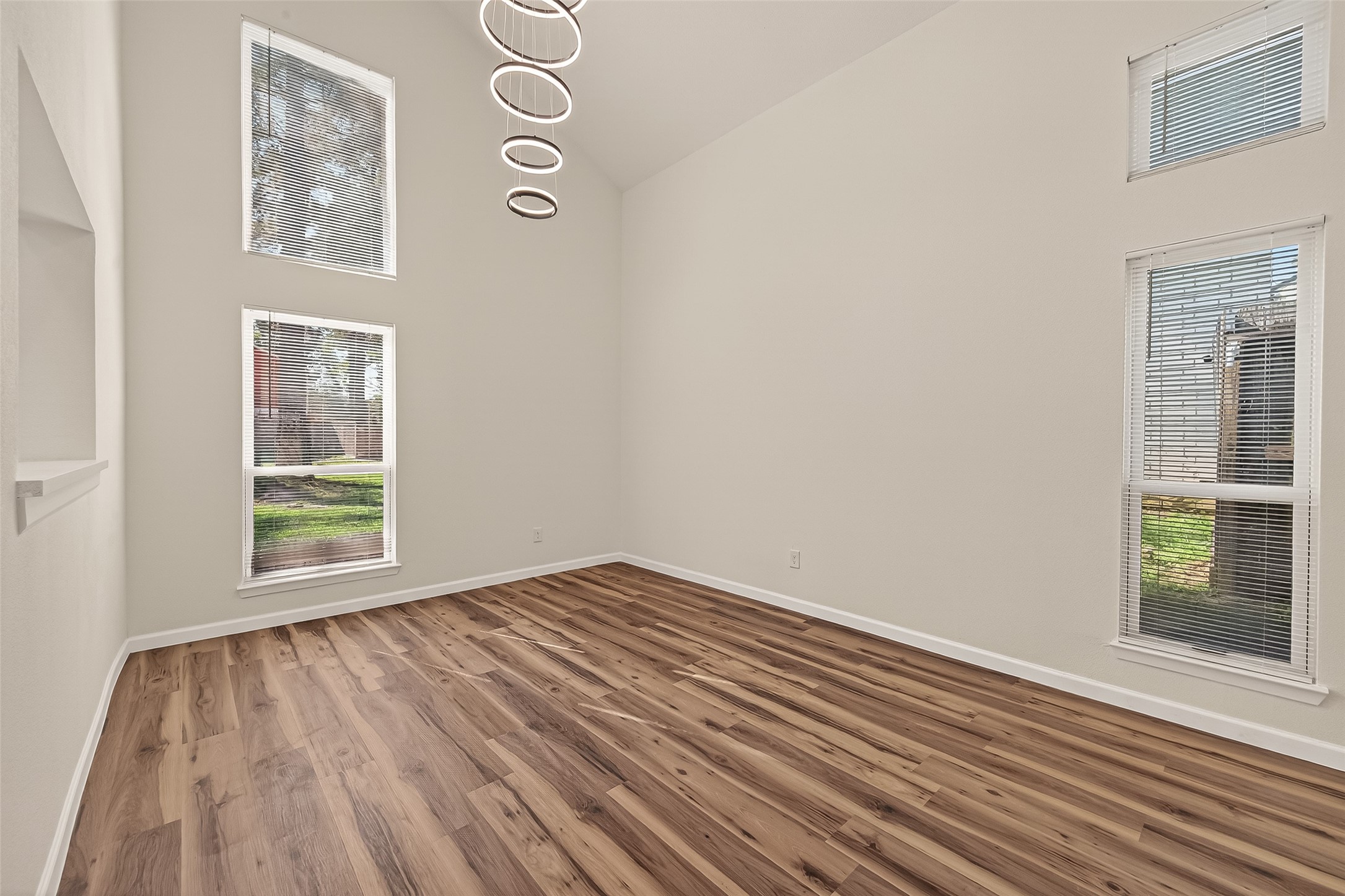 2915 Whispering Springs Drive Spring, TX 77373 - Photo 8 of 36 Expansive living space with high ceilings and plenty of natural light creating an inviting atmosphere.