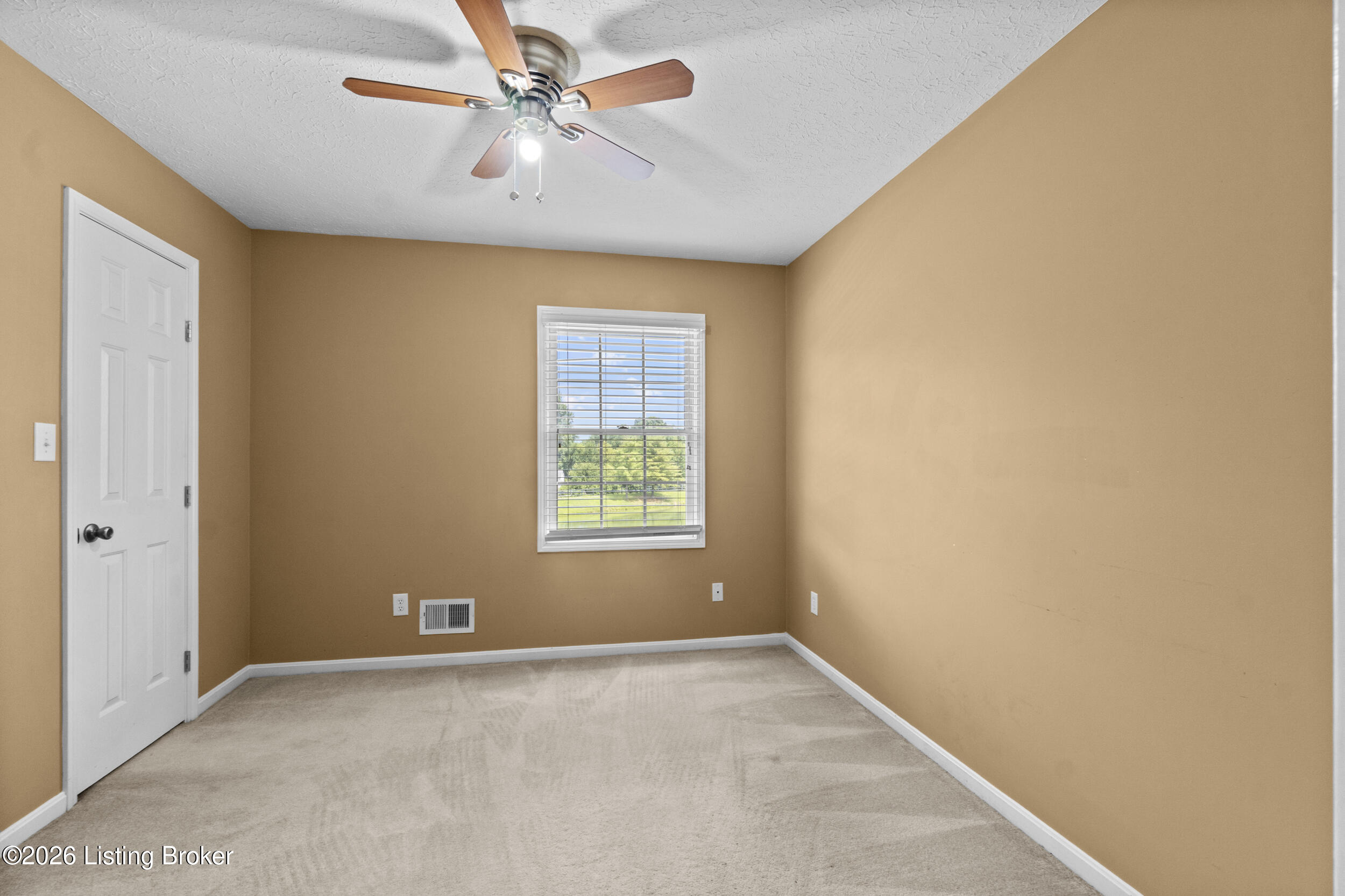 6713 Grandfield Road Louisville, KY 40258 - Photo 31 of 47 dsc04713