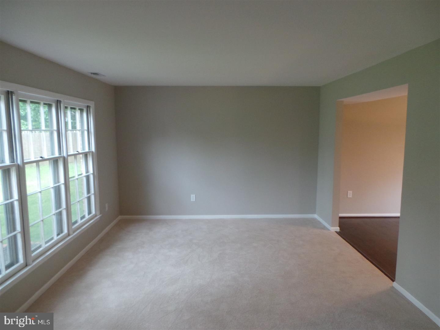 114 Abbey Road Voorhees, NJ 08043 - Photo 3 of 24 Gallery Image 3