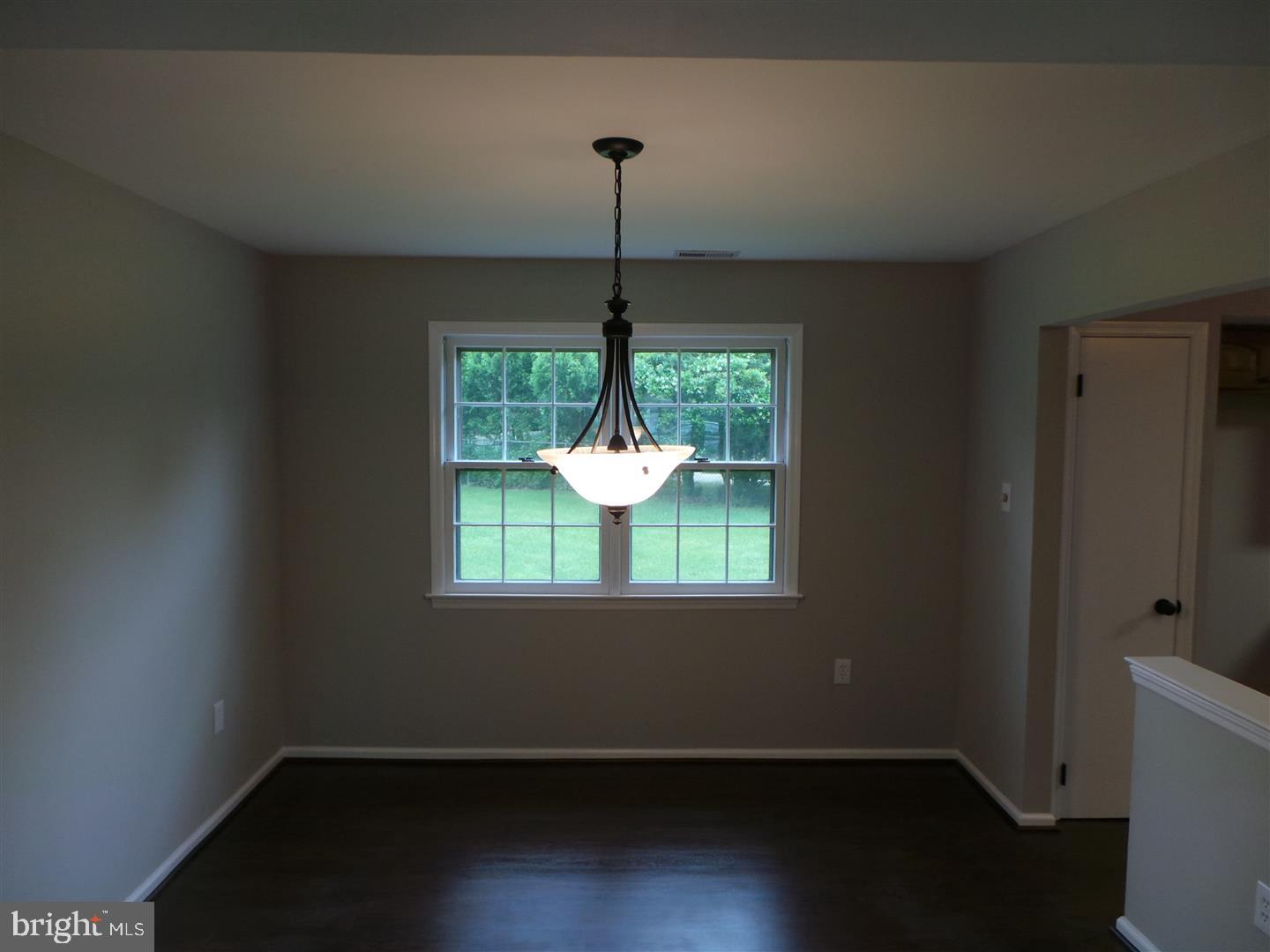 114 Abbey Road Voorhees, NJ 08043 - Photo 5 of 24 Gallery Image 5