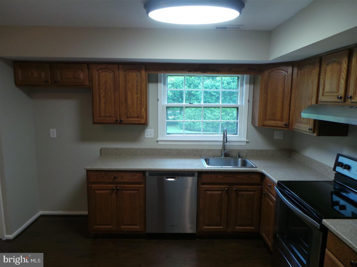 114 Abbey Road Voorhees, NJ 08043 - Photo 8 of 24 Gallery Image 8