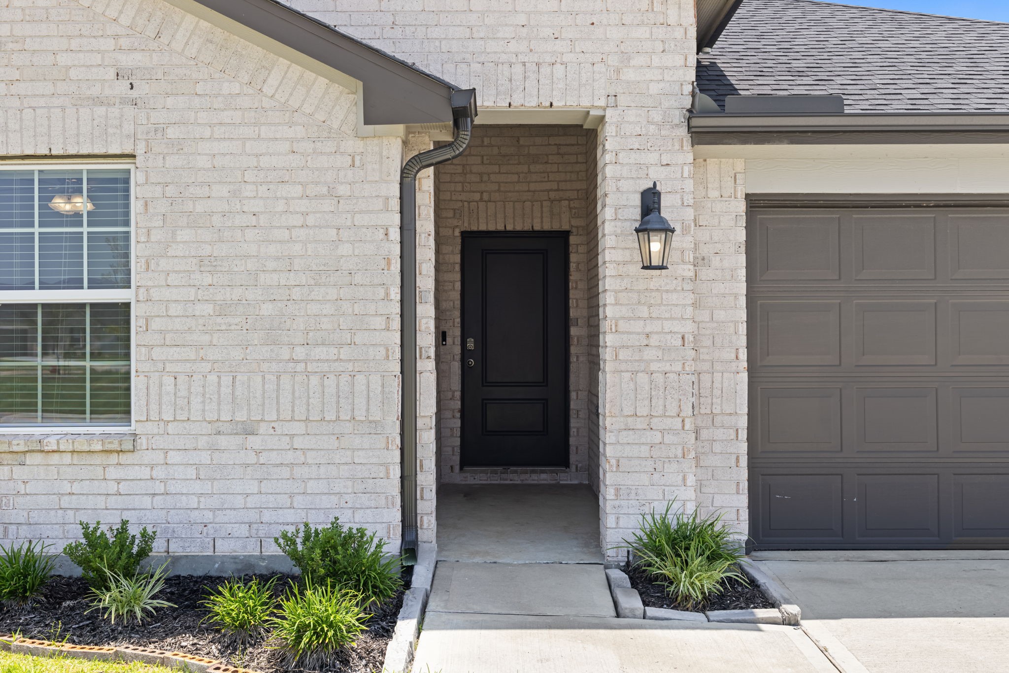 8611 Swenson Lane Rosharon, TX 77583 - Photo 2 of 41 Gallery Image 2