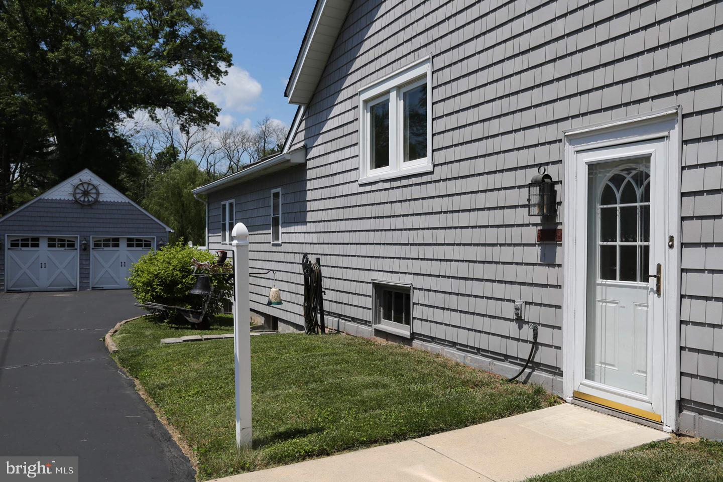 420 West Orvilla Road Hatfield, PA 19440 - Photo 22 of 25 One of 3 outside entrances