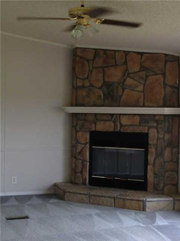 2696 Pocahontas Road Morrison, TN 37357 - Photo 3 of 15 Spacious living room
