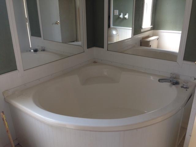 2696 Pocahontas Road Morrison, TN 37357 - Photo 9 of 15 Master Bath with Garden Tub and Seperate Shower