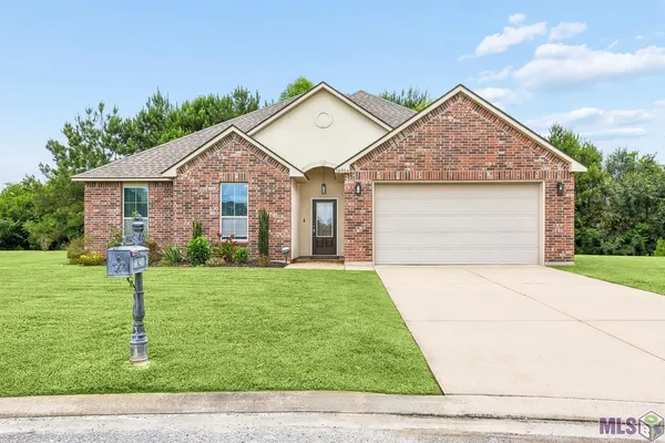 $282,000 | 10564 Braves Avenue, Denham Springs, LA 70726