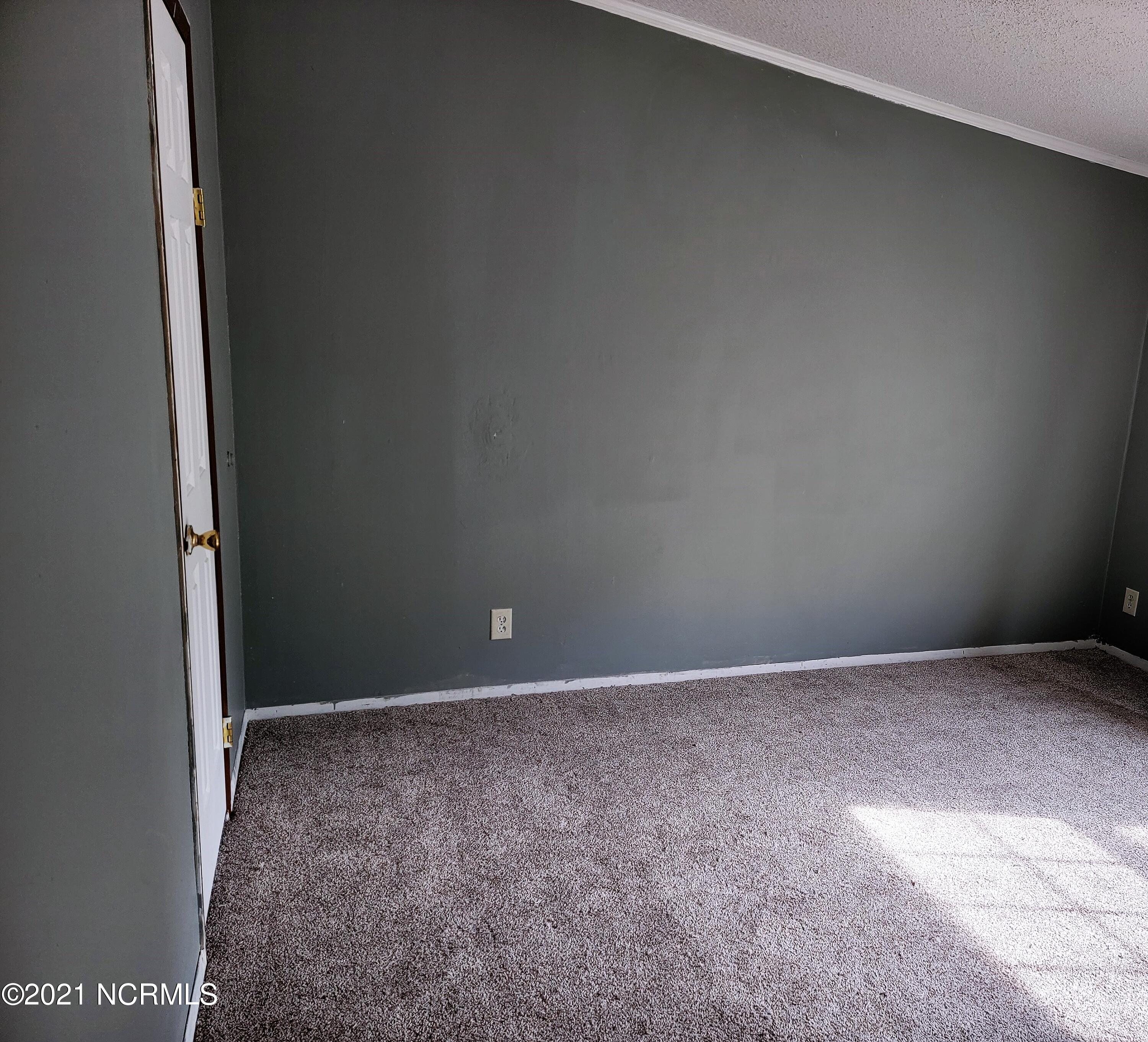479 Koppers Road Aberdeen, NC 28315 - Photo 5 of 17 20211107_111523