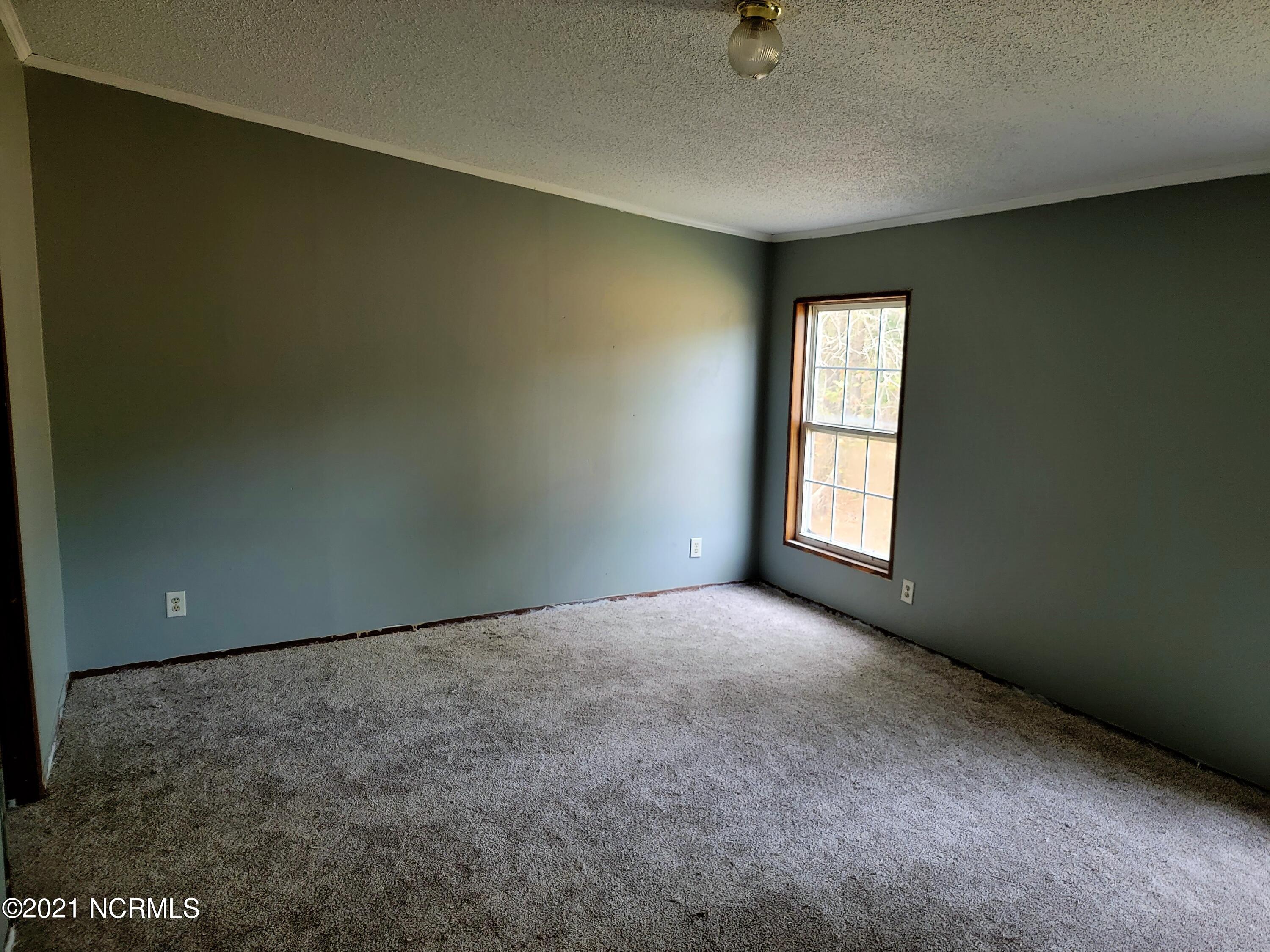 479 Koppers Road Aberdeen, NC 28315 - Photo 9 of 17 20211107_111704