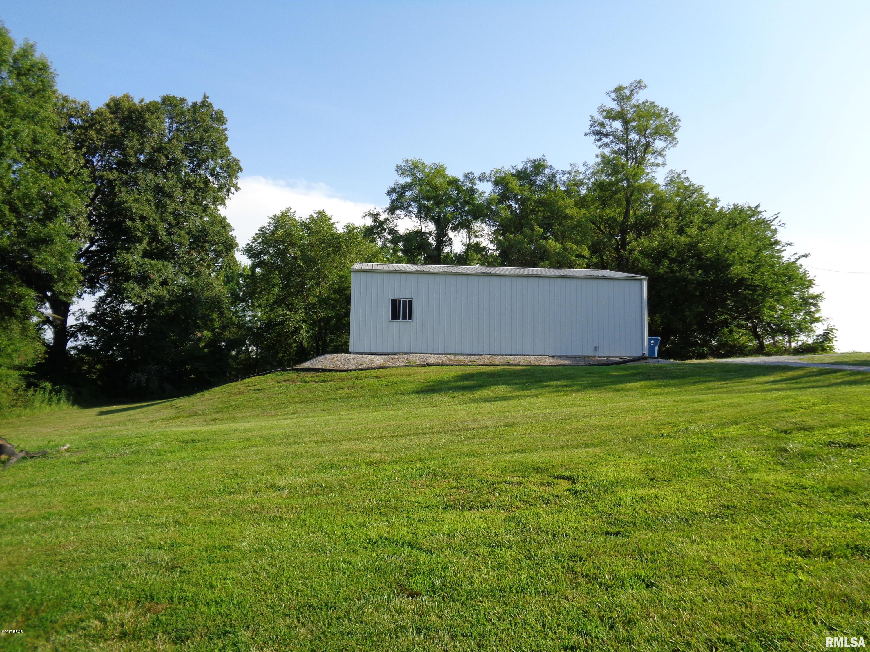 1550 Sergeant Road Carrier Mills, IL 62917 - Photo 4 of 34 Gallery Image 4