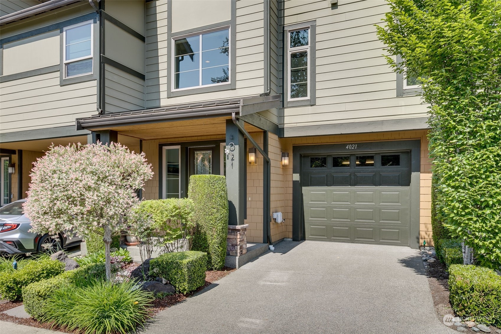 4021 Wells Avenue North Renton, WA 98056 - Photo 1 of 39 Gallery Image 1